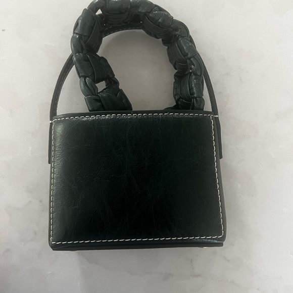 Jacquemus Le Sac Noeud Green top handle mini bag. - Picture 6 of 8